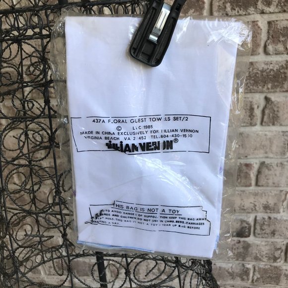 Lillian Vernon Hand Towels Set of 2 New Easter - Picture 10 of 11